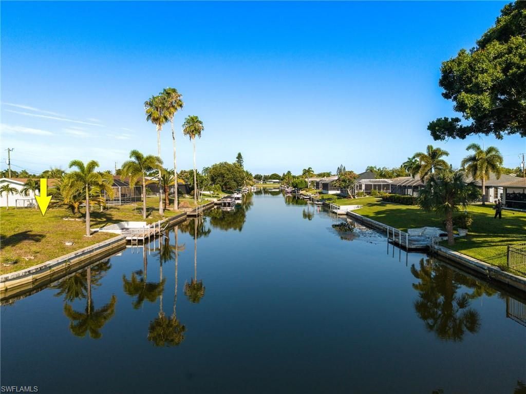 1939 SE 5th Ter , Cape Coral, FL 33990 Photo