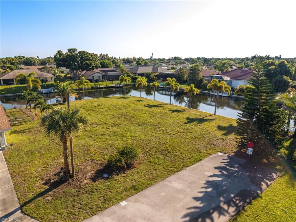 1939 SE 5th Ter , Cape Coral, FL 33990 Photo