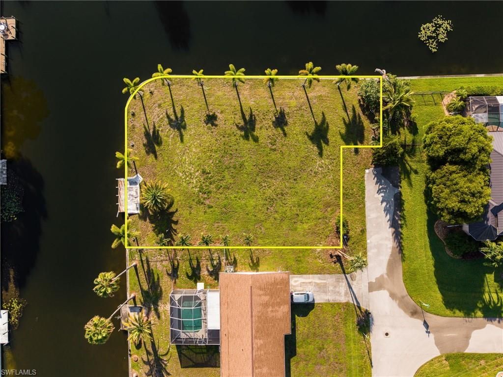 1939 SE 5th Ter , Cape Coral, FL 33990 Photo
