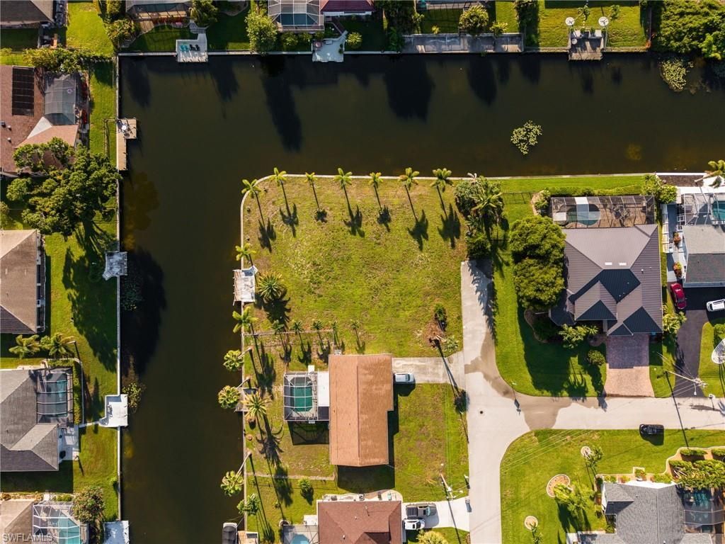 1939 SE 5th Ter , Cape Coral, FL 33990 Photo