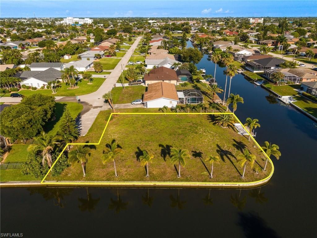 1939 SE 5th Ter , Cape Coral, FL 33990 Photo