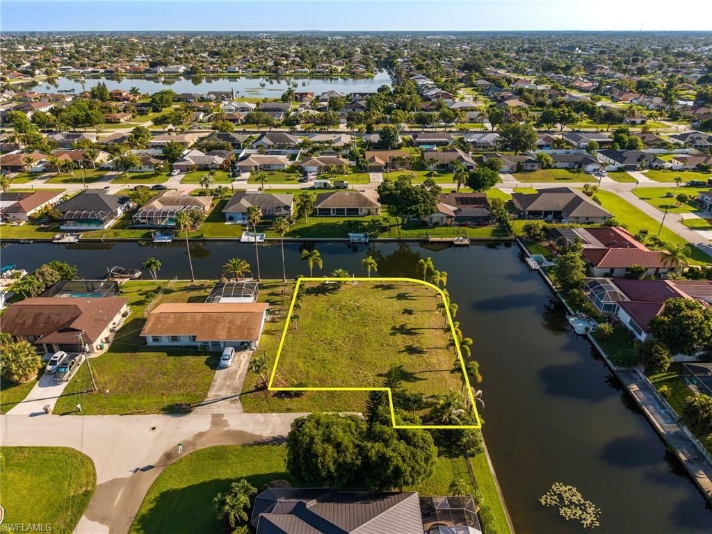 1939 SE 5th Ter , Cape Coral, FL 33990 Photo