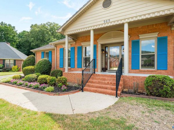 989 Gilstead Circle SE, Huntsville, AL 35802