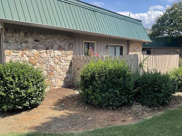 2225 Golf Road, Unit 320, Huntsville, AL 35802