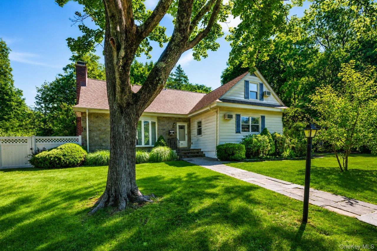 39 Jane Street, Hartsdale, NY 10530 Main Photo
