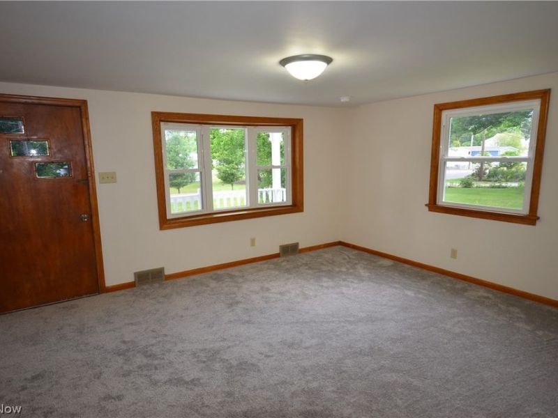 511 Ewart Road, Akron, OH 44312 Photo 10