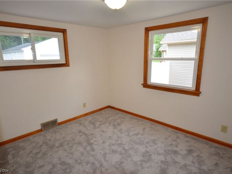 511 Ewart Road, Akron, OH 44312 Photo 13