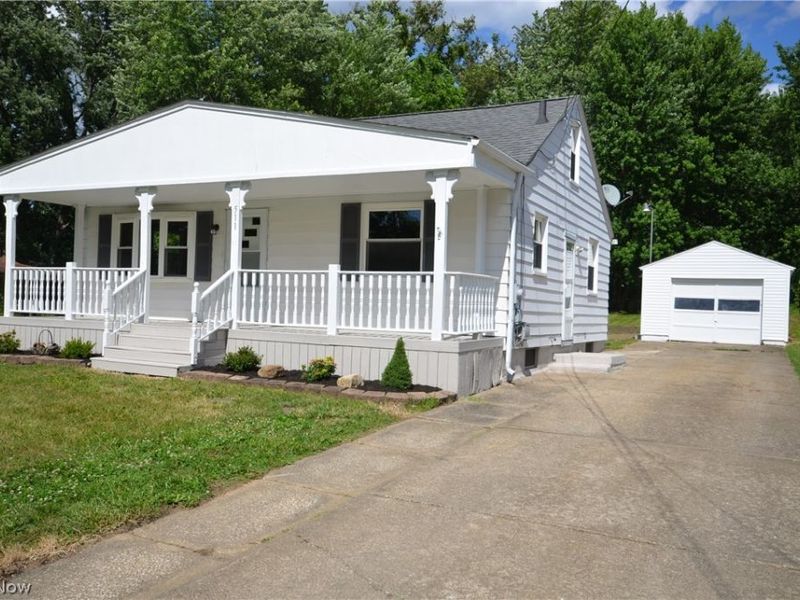 511 Ewart Road, Akron, OH 44312 Photo 2