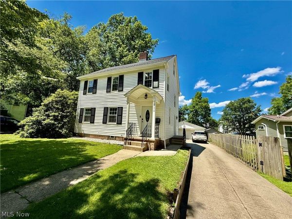 211 Morrison Avenue , Cuyahoga Falls, OH 44221