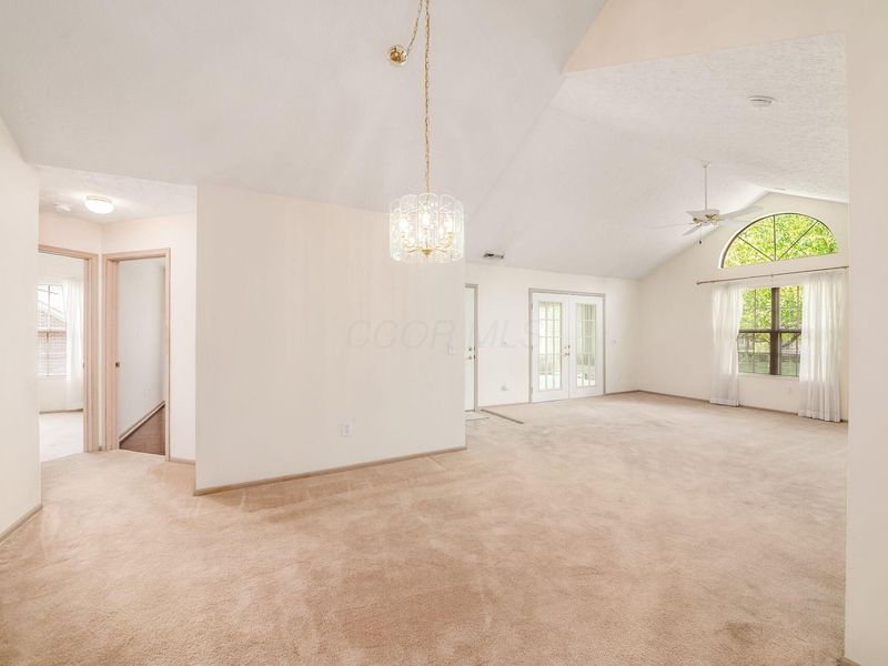 5606 Meadowood Lane, Westerville, OH 43082 Photo 10