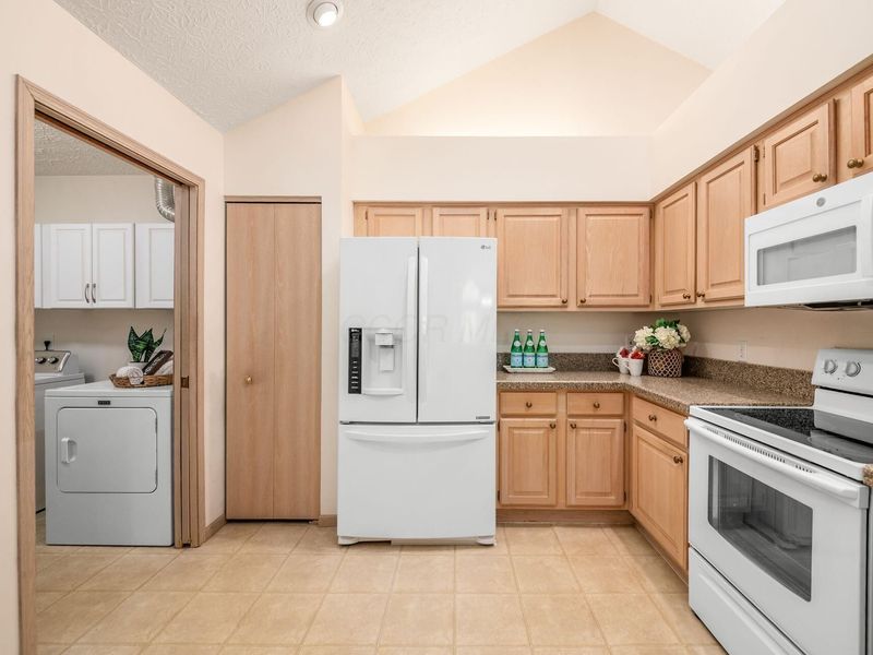 5606 Meadowood Lane, Westerville, OH 43082 Photo 16