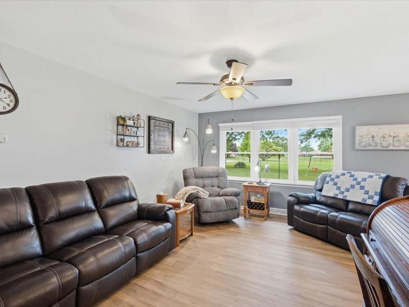 325 E High Street, London, OH 43140 Photo 15