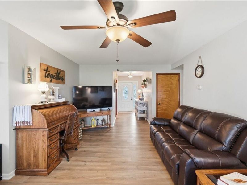325 E High Street, London, OH 43140 Photo 18