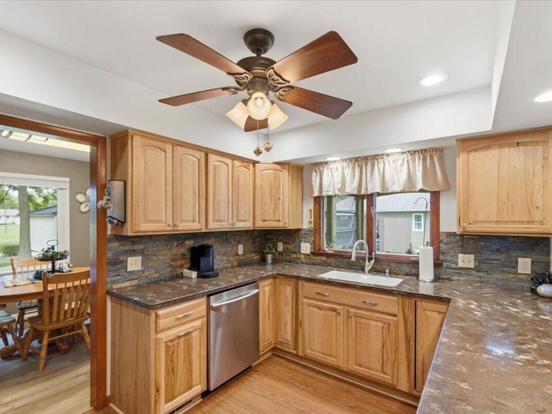 325 E High Street, London, OH 43140 Photo 24