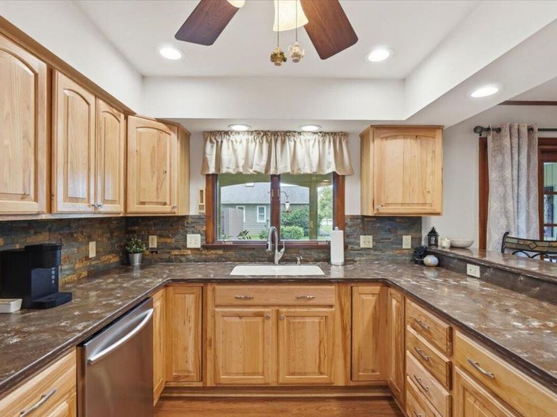 325 E High Street, London, OH 43140 Photo 26
