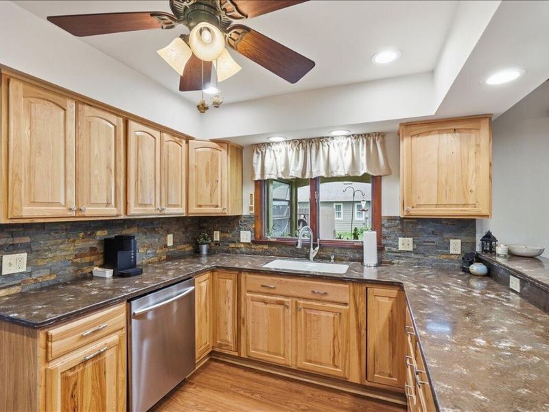 325 E High Street, London, OH 43140 Photo 27