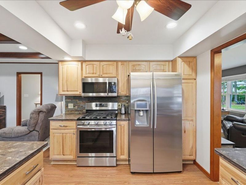 325 E High Street, London, OH 43140 Photo 29