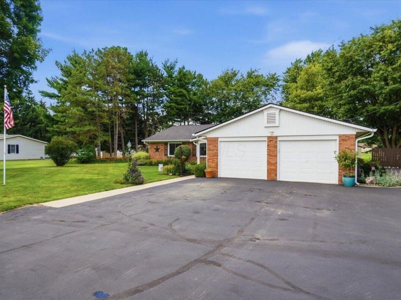 325 E High Street, London, OH 43140 Photo 3