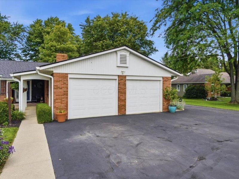 325 E High Street, London, OH 43140 Photo 4