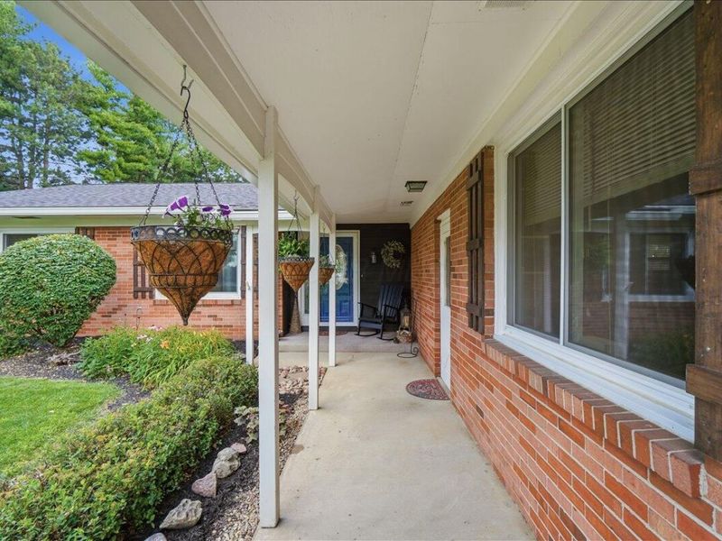 325 E High Street, London, OH 43140 Photo 5