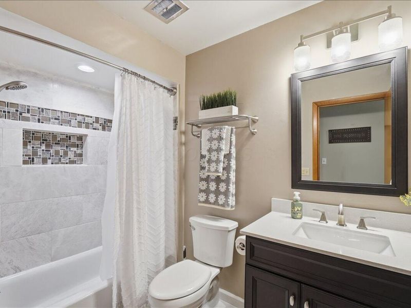 325 E High Street, London, OH 43140 Photo 77