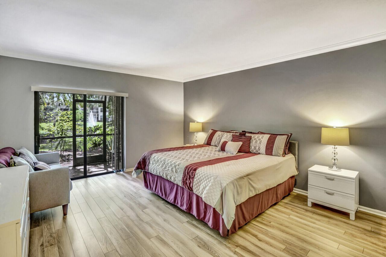 11863 Wimbledon Circle, Unit 424, Wellington, FL 33414 Photo