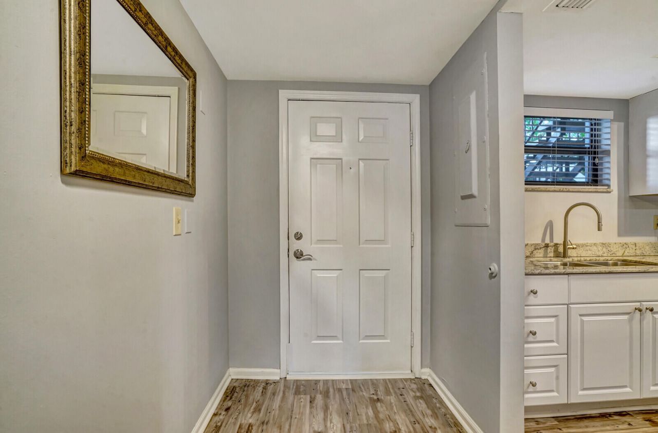 11863 Wimbledon Circle, Unit 424, Wellington, FL 33414 Photo