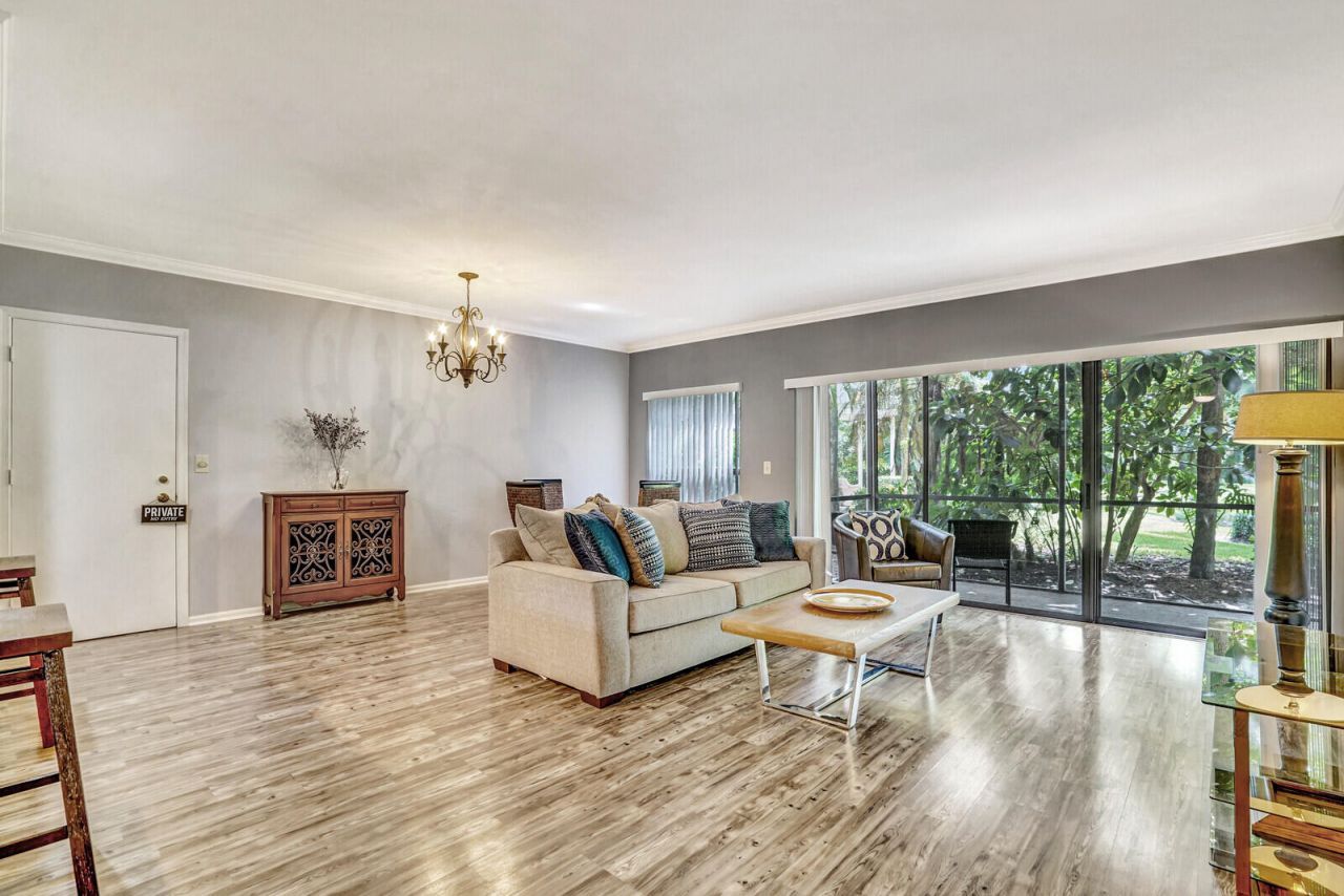 11863 Wimbledon Circle, Unit 424, Wellington, FL 33414 Photo