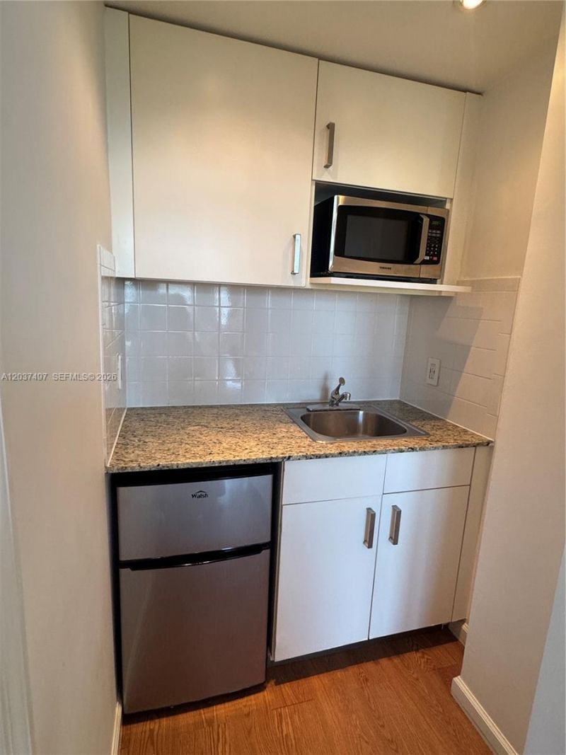700 Biltmore Way , Unit 916, Coral Gables, FL 33134 Photo