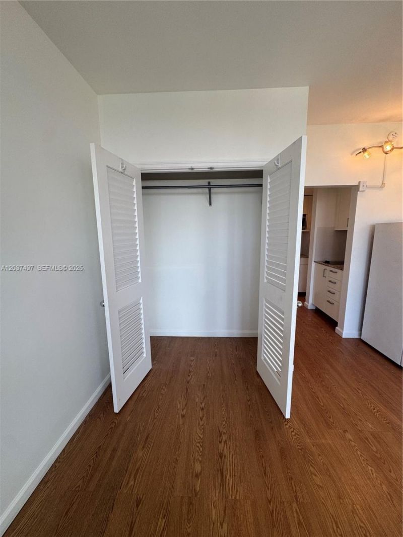 700 Biltmore Way , Unit 916, Coral Gables, FL 33134 Photo