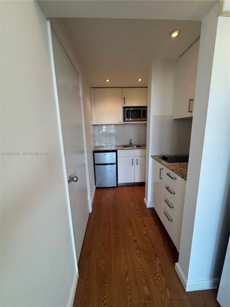 700 Biltmore Way , Unit 916, Coral Gables, FL 33134 Photo