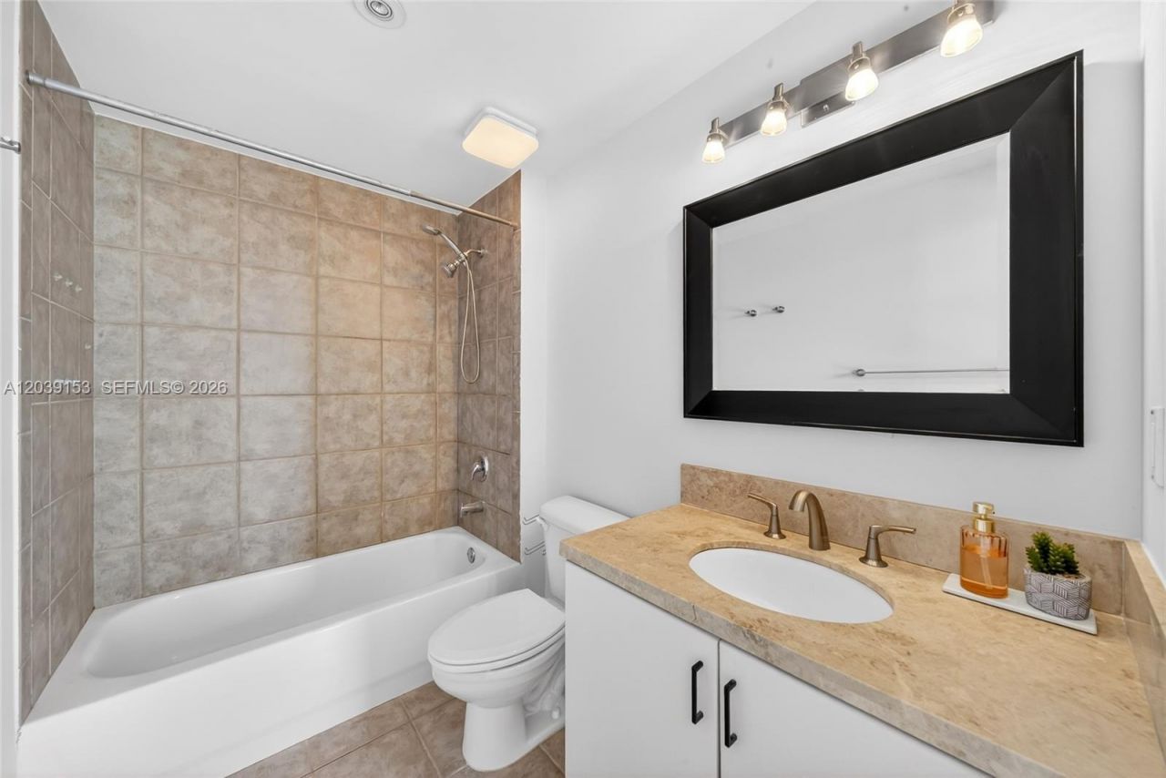 455 NE 25th St, Unit 602, Miami, FL 33137 Photo