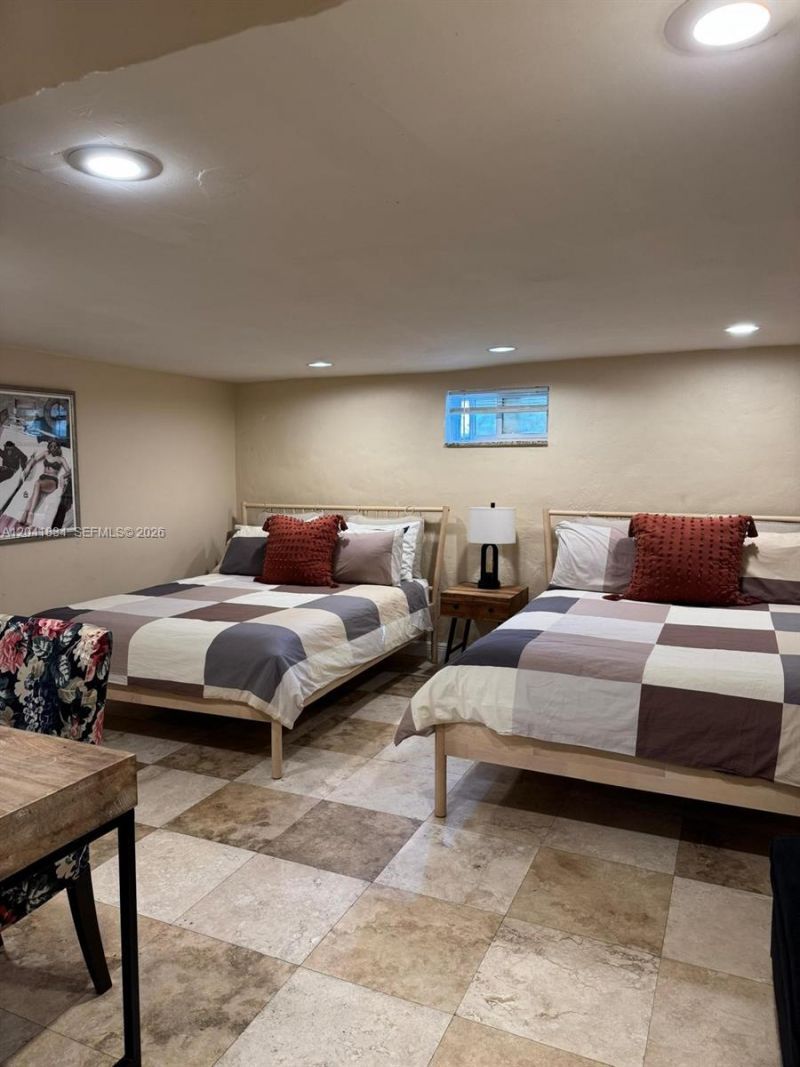 1033 NW 6th St , Unit 1, Miami, FL 33136 Photo