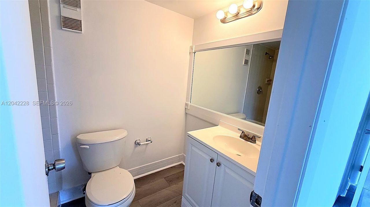 8560 N Sherman Cir , Unit 302, Miramar, FL 33025 Photo