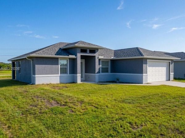 106 Plantation Dr , La Belle, FL 33935