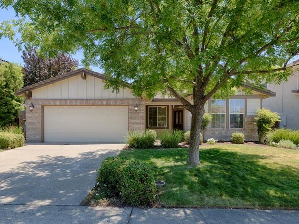 2921 Fox Hill Dr, Rocklin, CA 95765