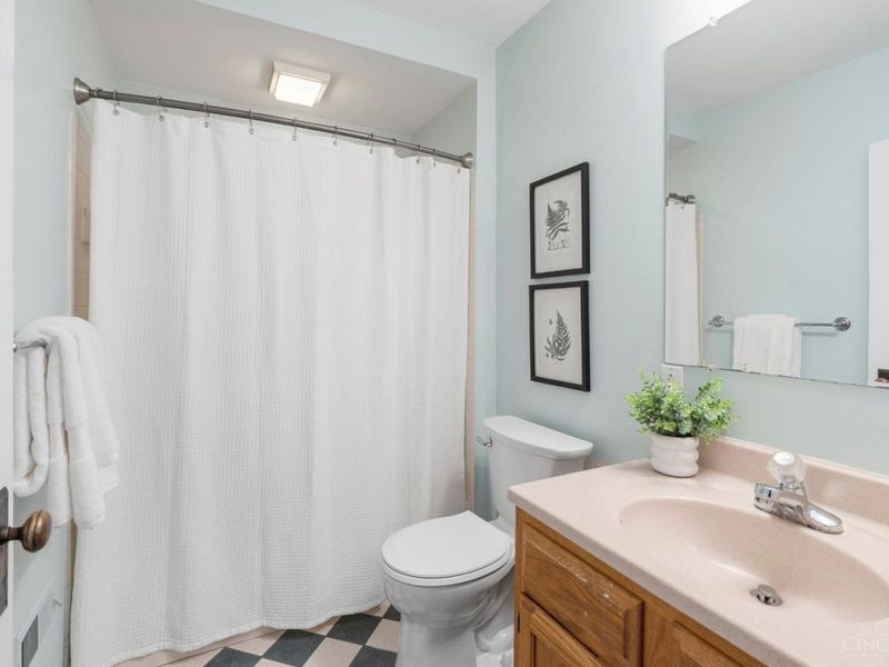 3669 Stettinius Avenue, Cincinnati, OH 45208 Photo 32