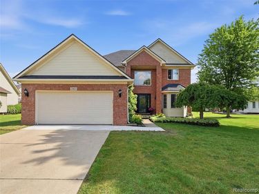 23621 Crescent Ridge Drive, Huron Twp, MI 48164