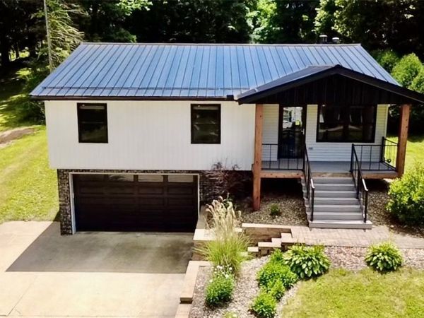 424 Garner Drive , Mogadore, OH 44260