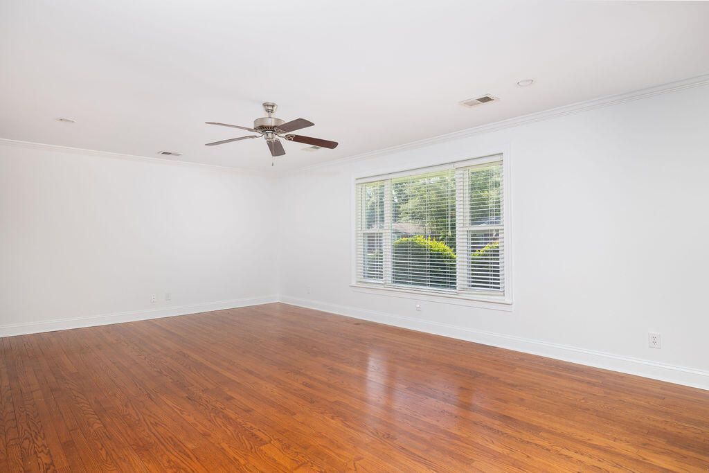 1056 Keats Road Photo 10