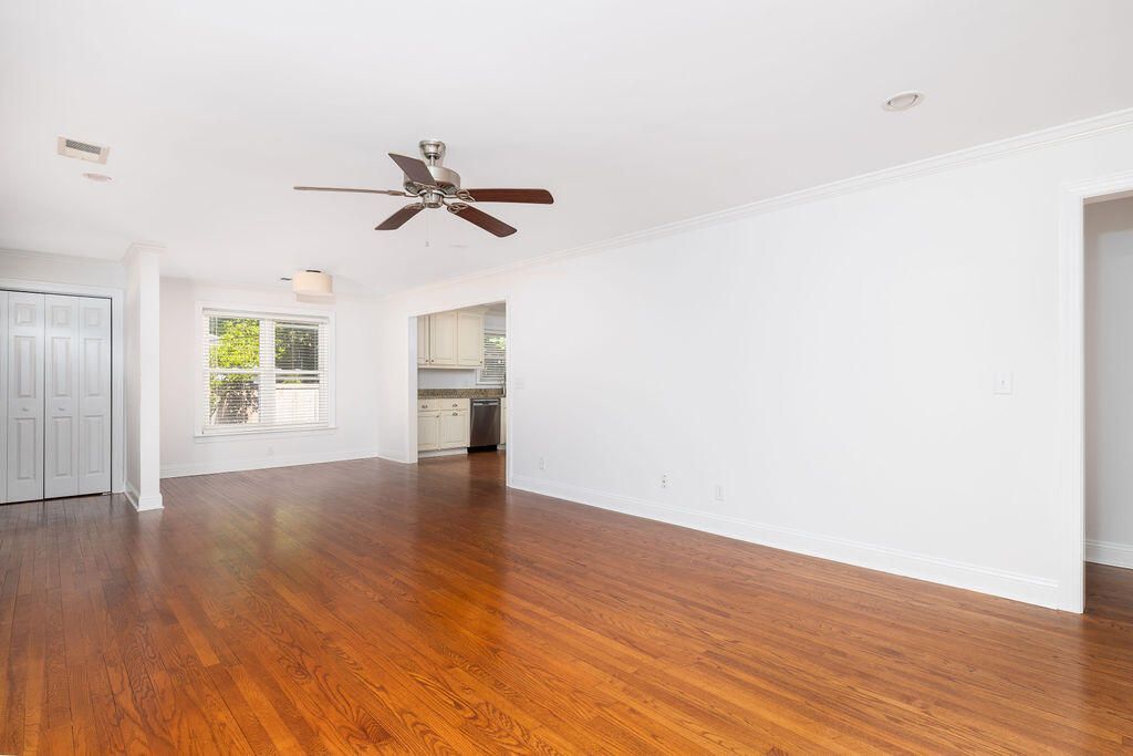 1056 Keats Road Photo 11