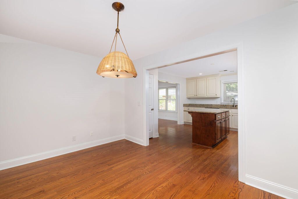 1056 Keats Road Photo 18