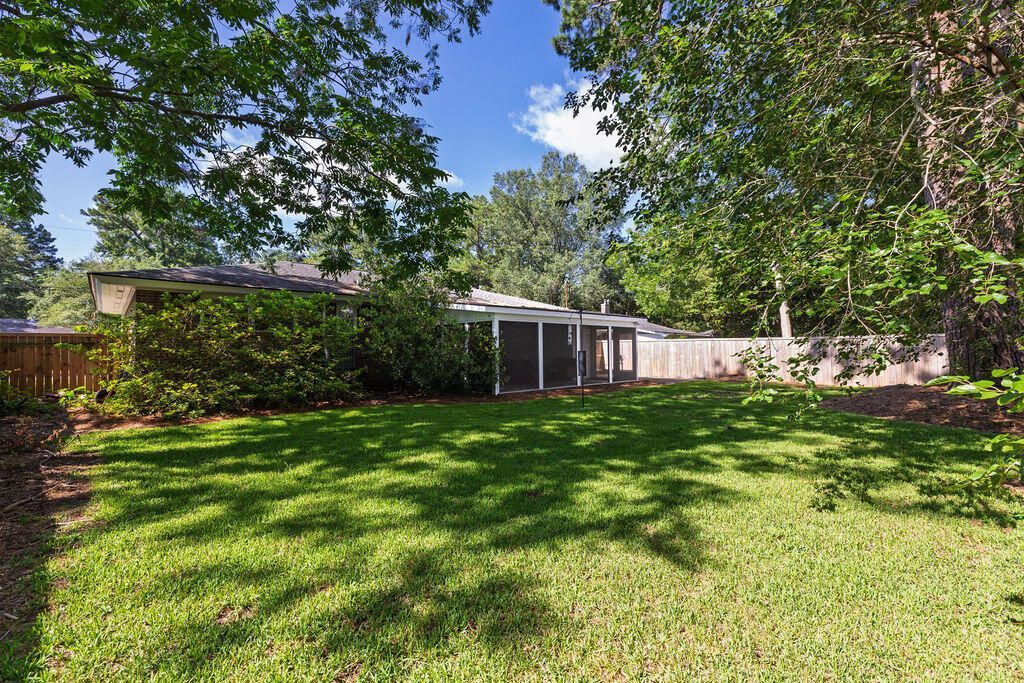 1056 Keats Road Photo 32