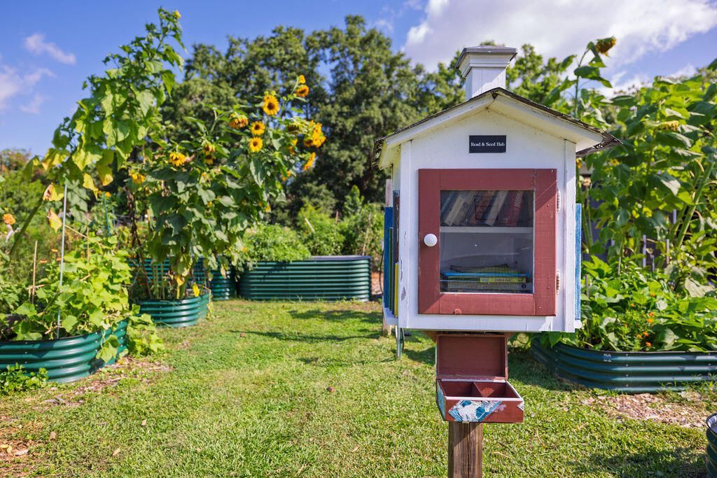 1056 Keats Road Photo 38