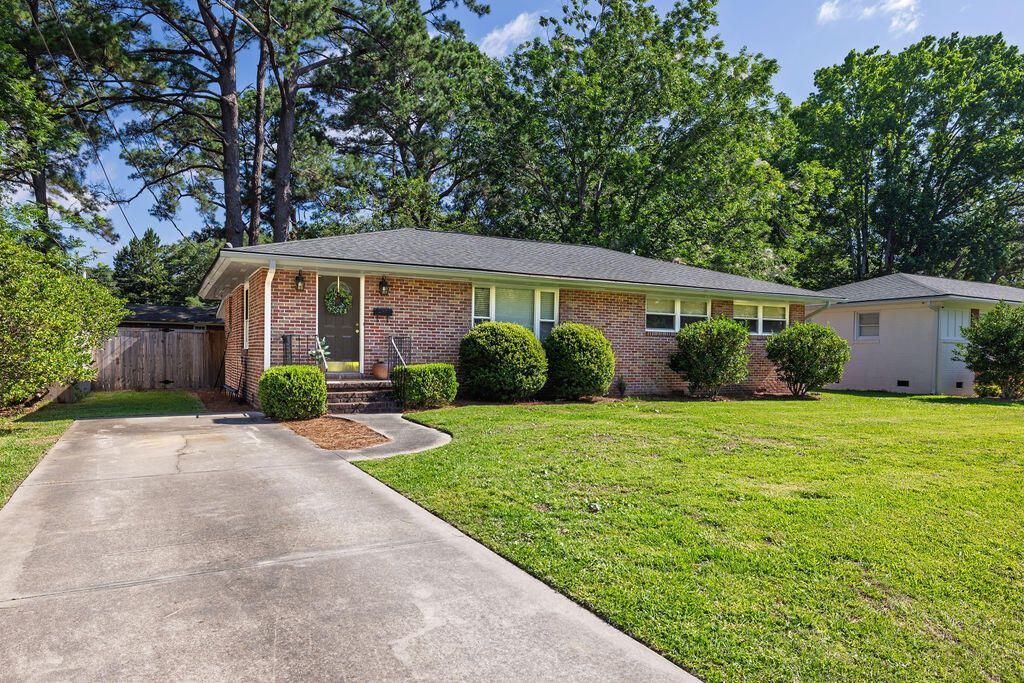 1056 Keats Road Photo 6