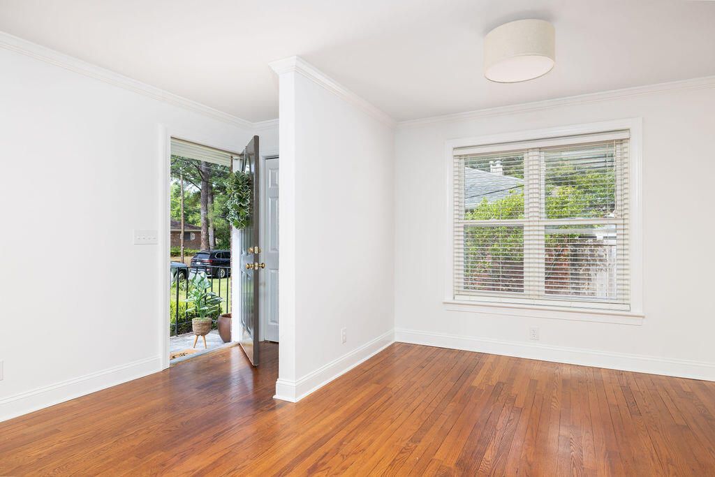 1056 Keats Road Photo 8