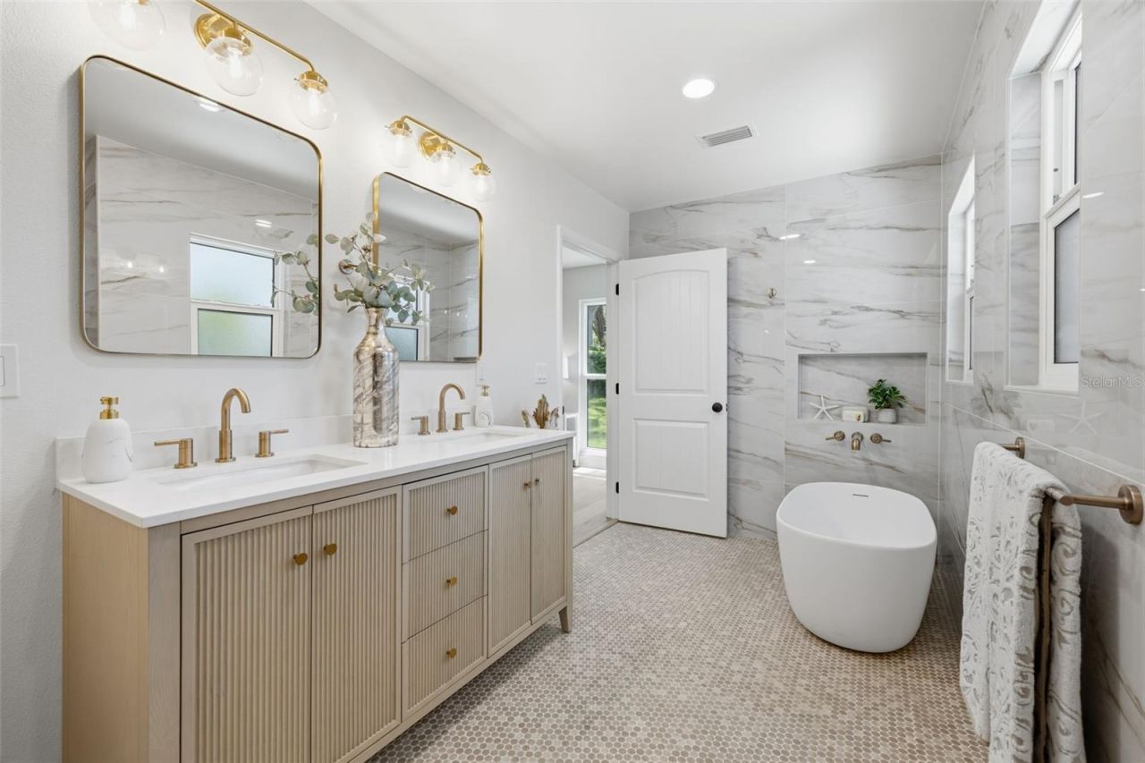 2310 Harrison Drive , Dunedin, FL 34698 Photo