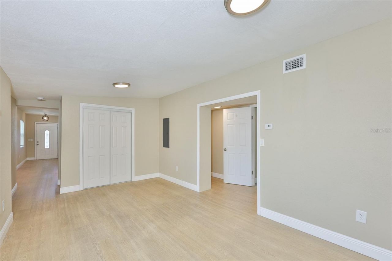 2450 40th Avenue N, Saint Petersburg, FL 33714 Photo