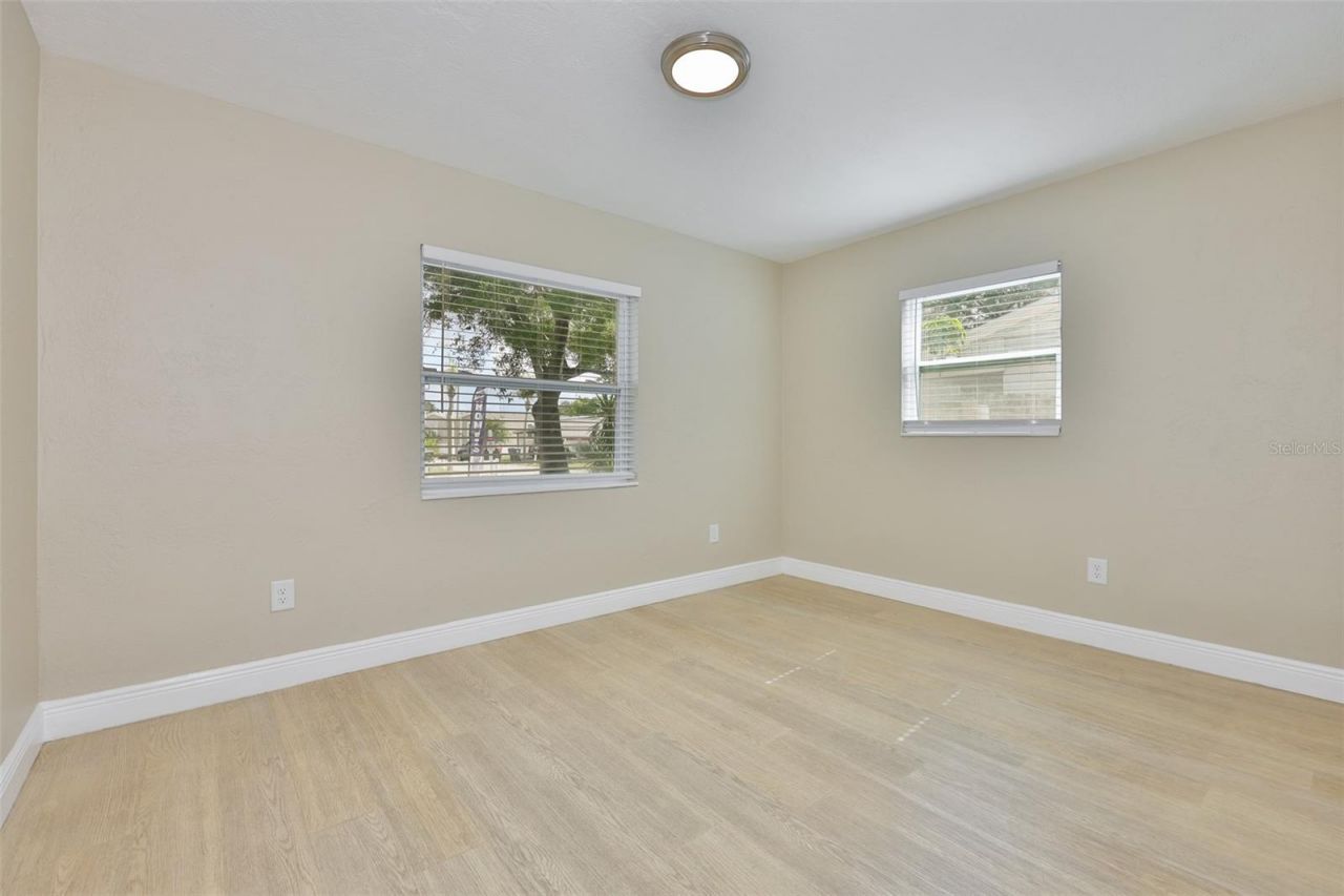 2450 40th Avenue N, Saint Petersburg, FL 33714 Photo