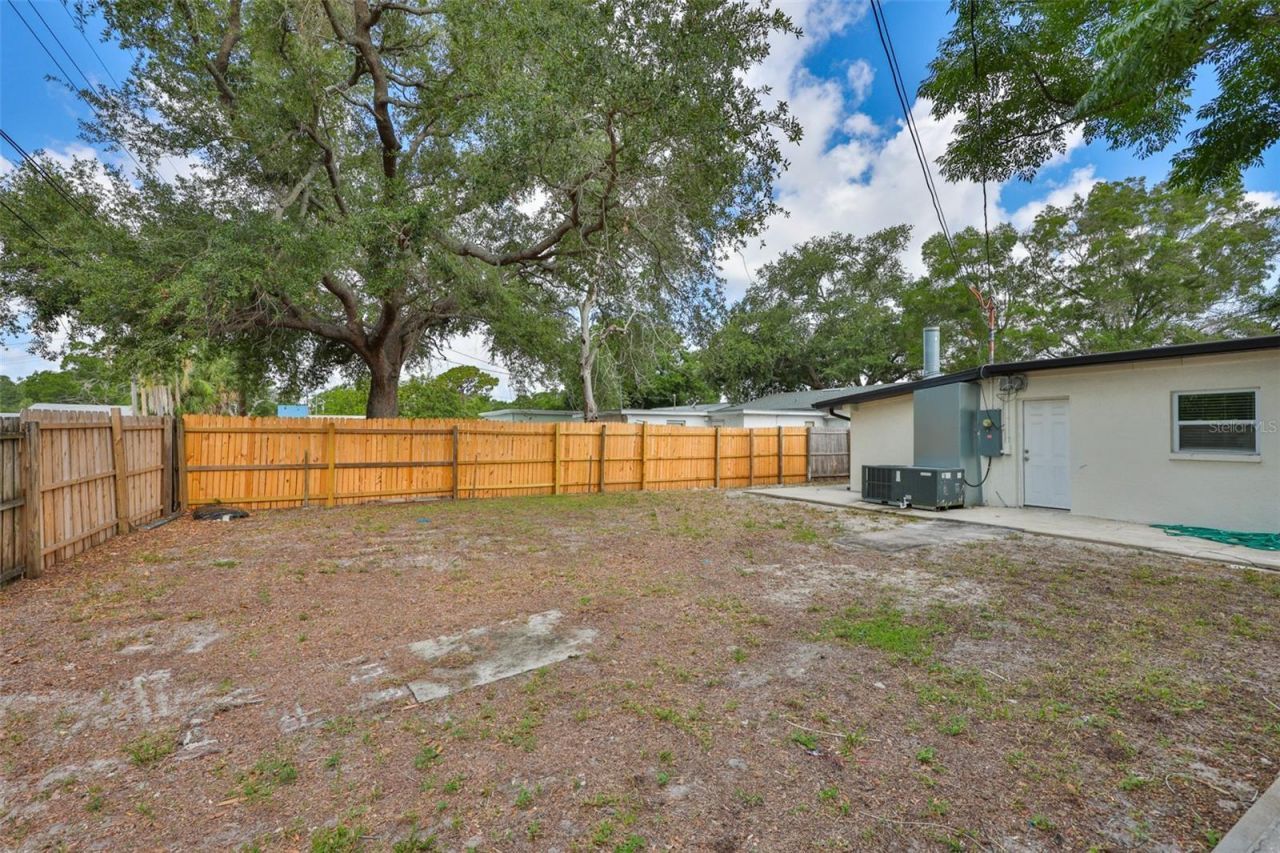 2450 40th Avenue N, Saint Petersburg, FL 33714 Photo